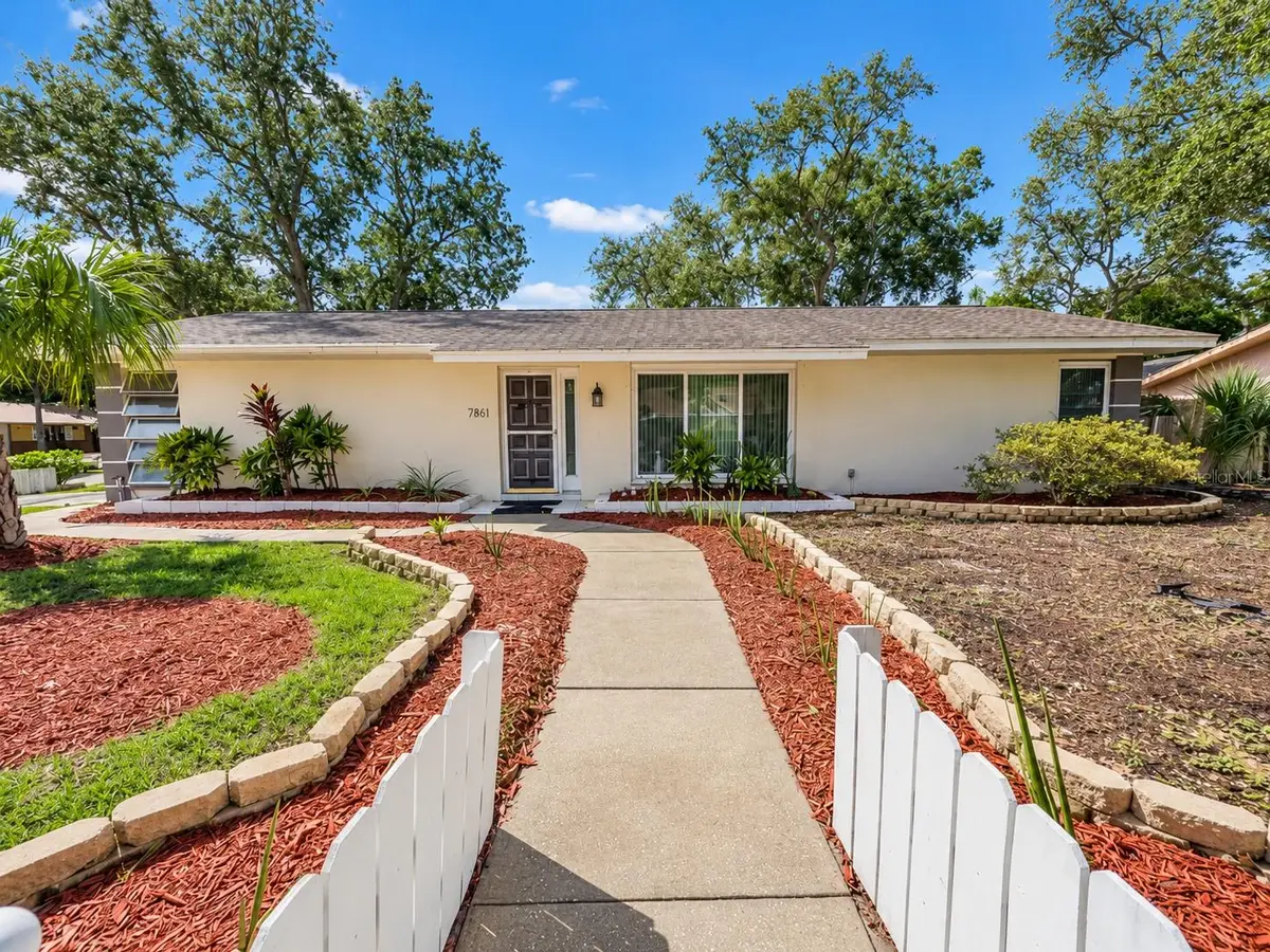 1000 Rosetree Lane, Tarpon Springs, FL 34689 - #1