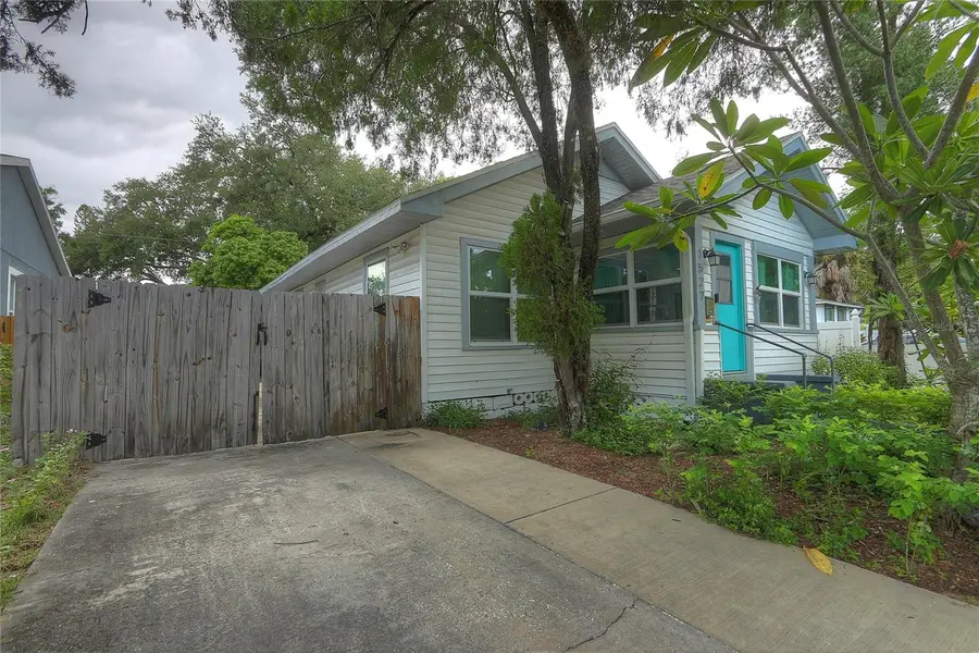 1527 13th Street S, Saint Petersburg, FL 33705 - #2