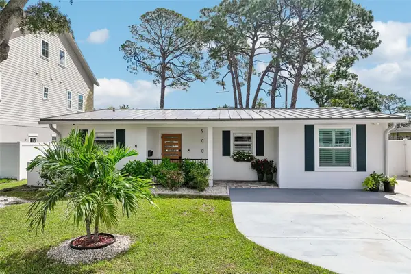 9001 Bay Street Ne, ST PETERSBURG, FL 33702
