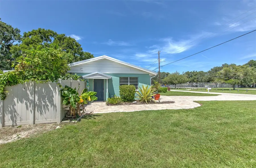 4502 W Pearl Avenue, Tampa, FL 33611 - #2