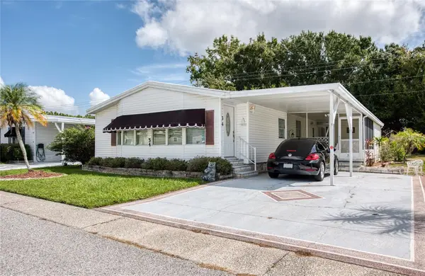 34 Pelican Drive E, OLDSMAR, FL 34677