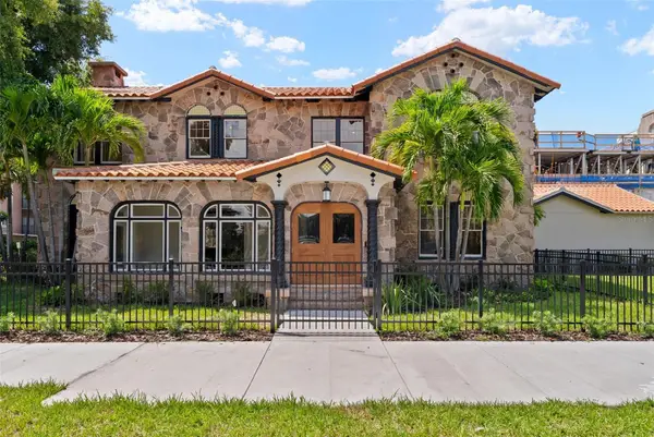 250 Mirror Lake Drive N, ST PETERSBURG, FL 33701