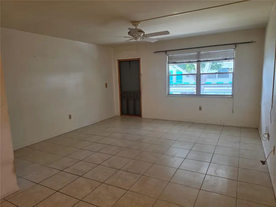5850 21st Street N #15, Saint Petersburg, FL 33714 - #2