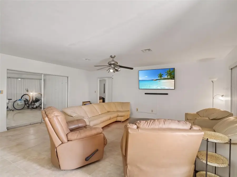 562 E Tarpon Boulevard Nw, Port Charlotte, FL 33952 - #3