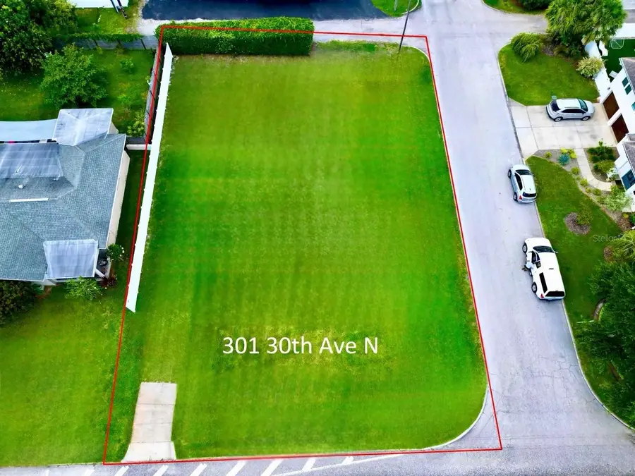 301 30th Avenue N, Saint Petersburg, FL 33704 - #3
