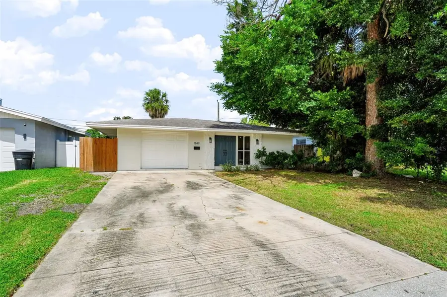 1849 New Hampshire Avenue Ne, Saint Petersburg, FL 33703 - #2