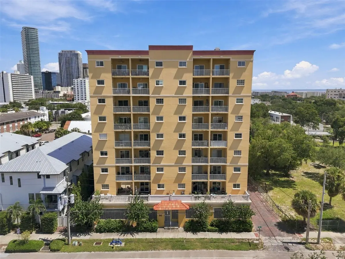 316 8th Street S #304, Saint Petersburg, FL 33701 - #1