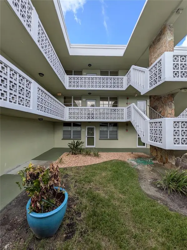 4885 1st Street Ne #216, ST PETERSBURG, FL 33703