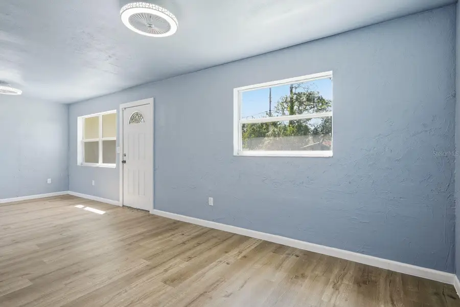 8143 Overlook Place Ne, Saint Petersburg, FL 33702 - #3
