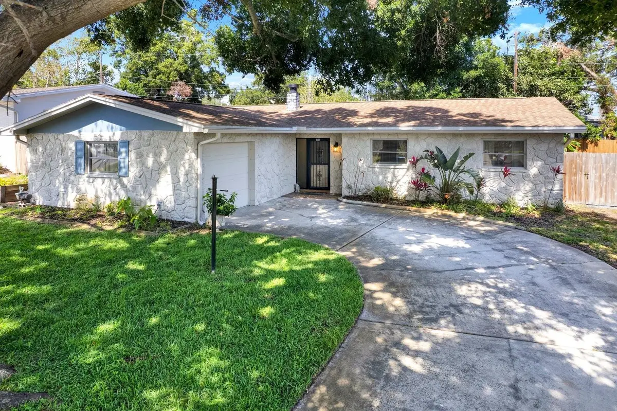 8253 137th Lane, Seminole, FL 33776 - #1