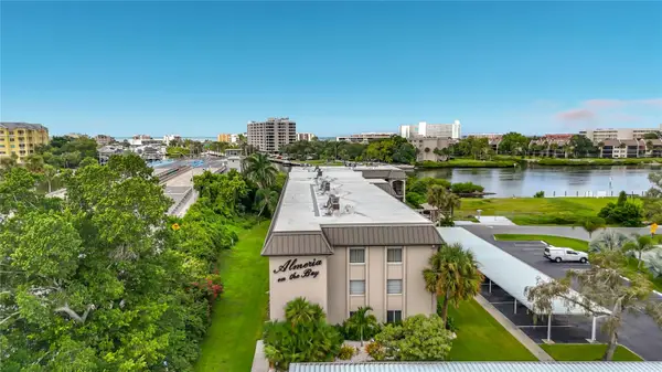 6470 Hollywood Boulevard #110, SARASOTA, FL 34231