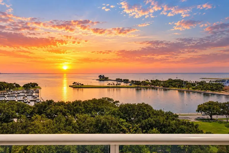 400 Beach Drive Ne #1004, Saint Petersburg, FL 33701 - #2