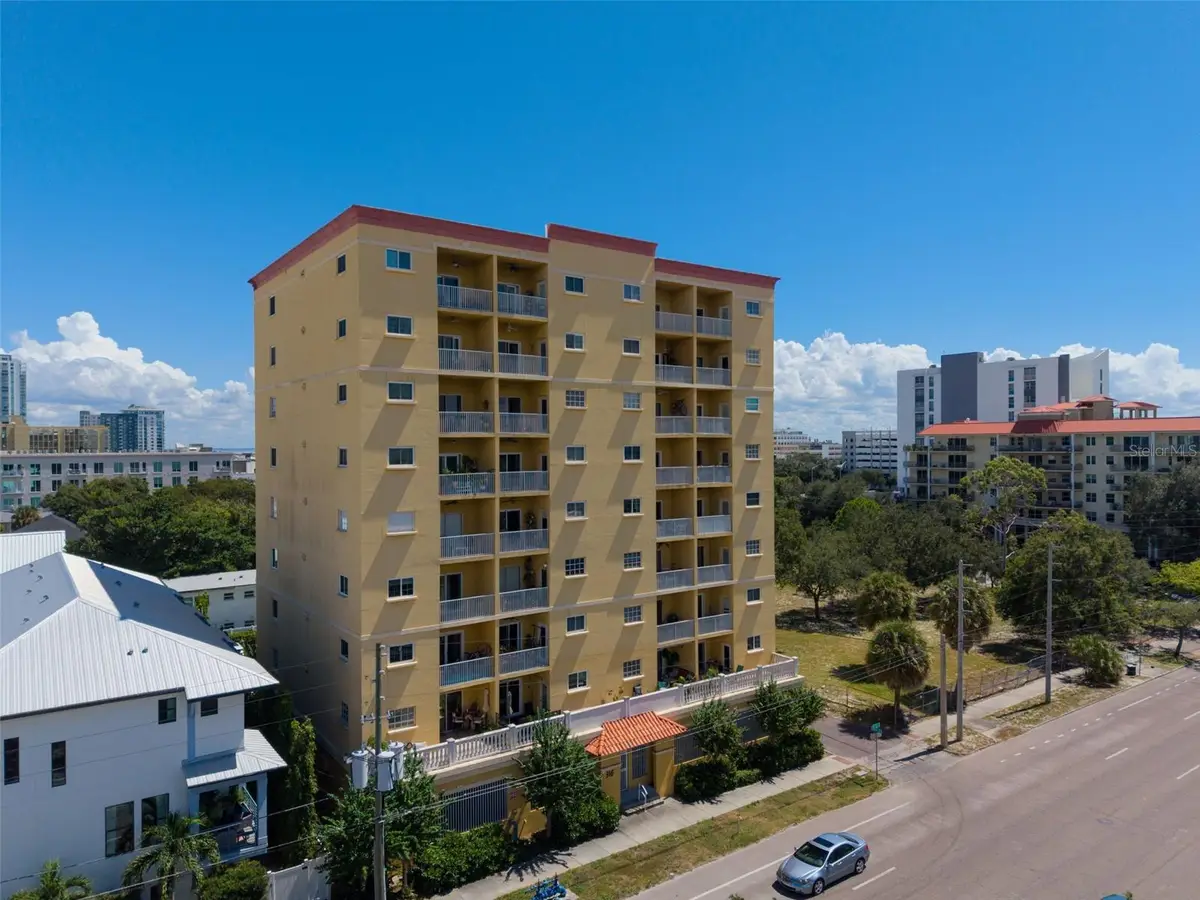 316 8th Street S #703, Saint Petersburg, FL 33701 - #1
