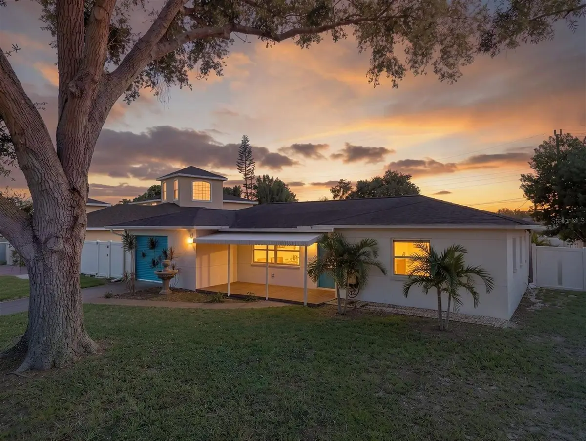 2001 41st Street N, Saint Petersburg, FL 33713 - #1
