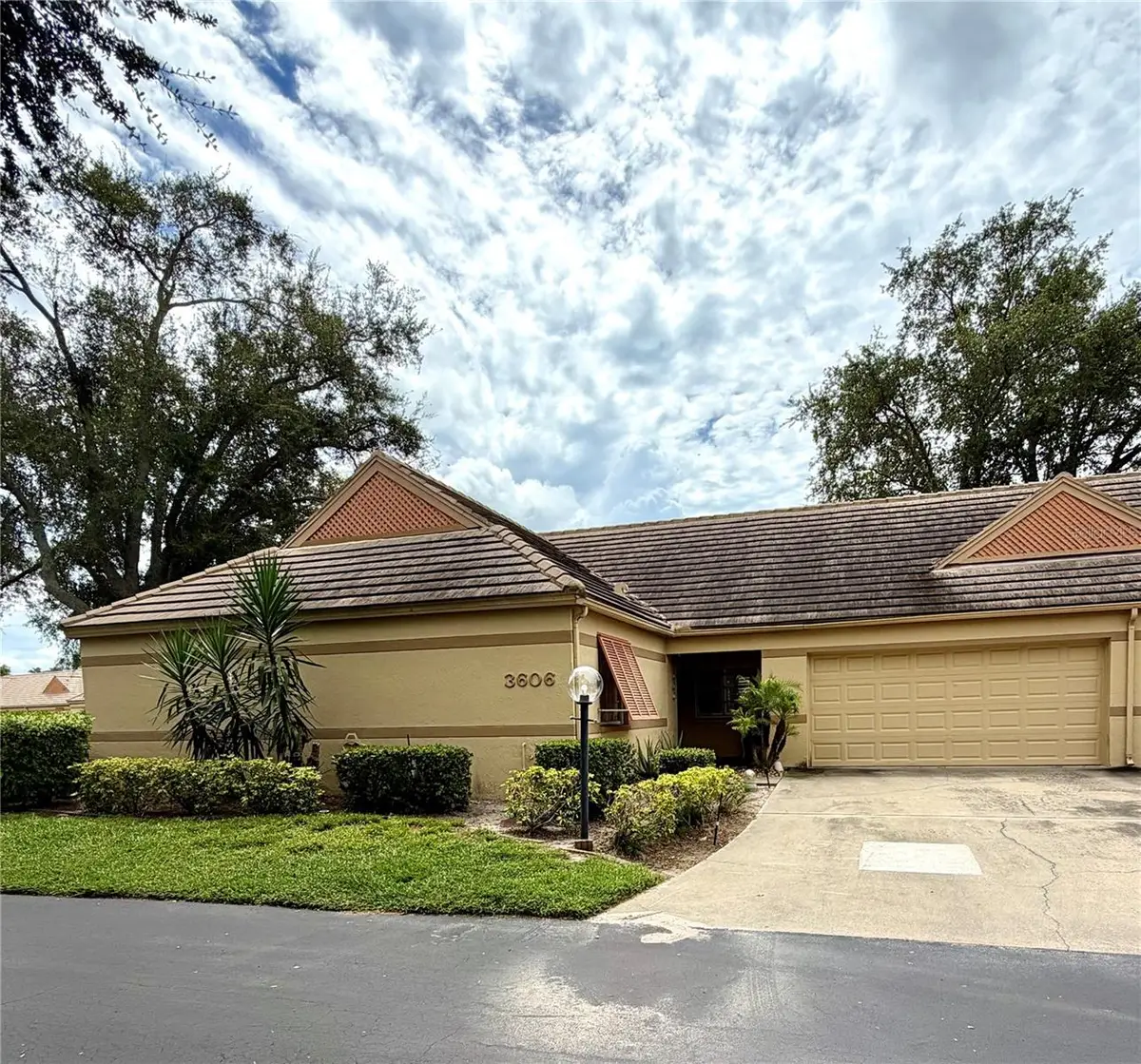 3606 57th Avenue Drive W, Bradenton, FL 34210 - #1