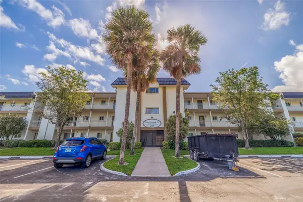 4595 Chancellor Street Ne #105, ST PETERSBURG, FL 33703