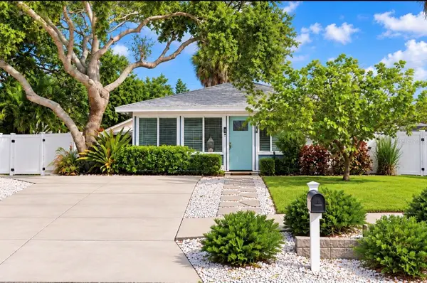 614 Lyndhurst Street, DUNEDIN, FL 34698