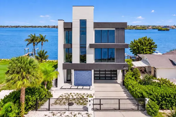 445 129th Avenue E, MADEIRA BEACH, FL 33708