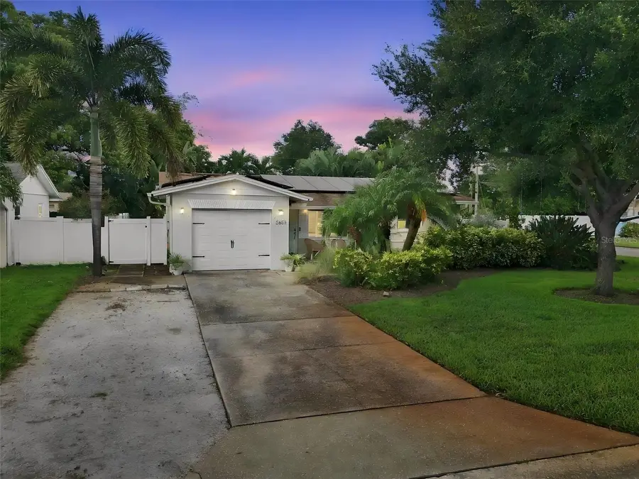 5601 15th Avenue N, Saint Petersburg, FL 33710 - #2