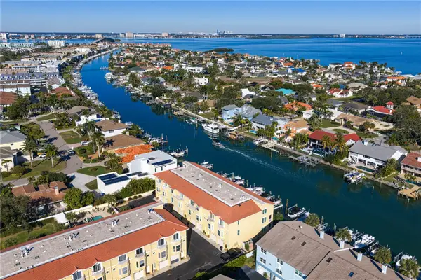 1067 Pinellas Bayway S, ST PETERSBURG, FL 33715