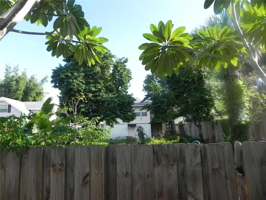 2426 2nd Avenue N, Saint Petersburg, FL 33713 - #2