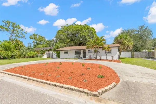 5601 Bay Street Ne, ST PETERSBURG, FL 33703