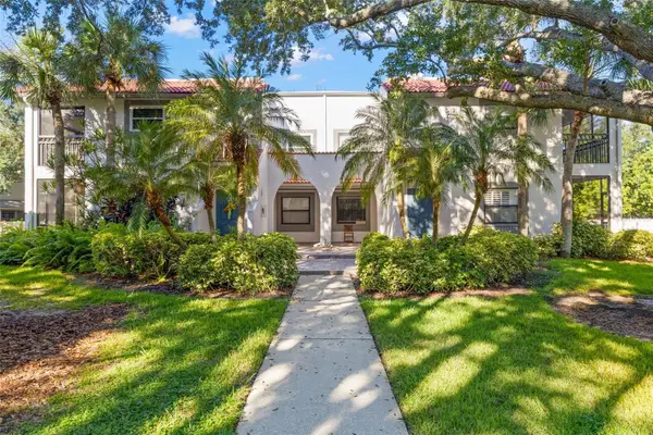 484 Santa Cruz Place Ne #E, ST PETERSBURG, FL 33703
