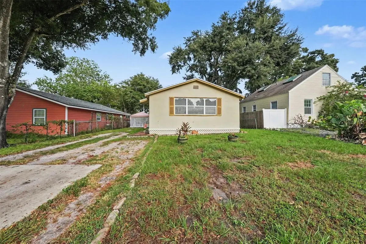1221 Queen St N, Saint Petersburg, FL 33713 - #1