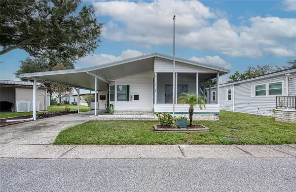 82 Pelican Drive N, OLDSMAR, FL 34677