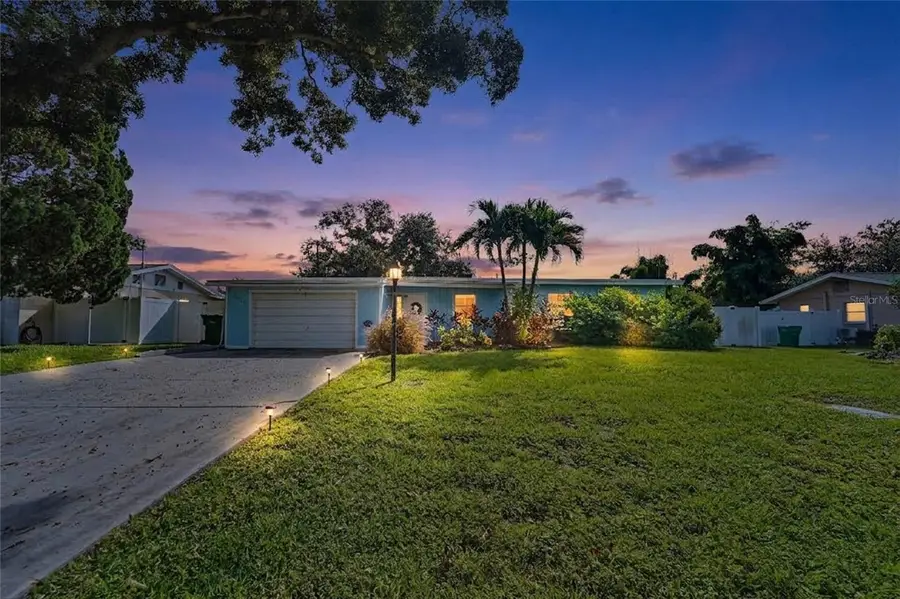 8465 Ridgewood Circle, Seminole, FL 33772 - #2