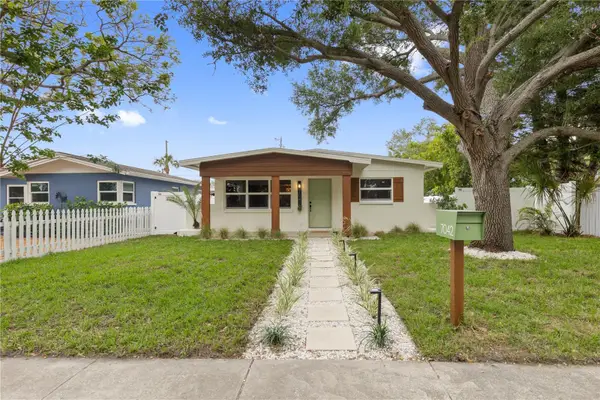 7042 Dartmouth Avenue N, ST PETERSBURG, FL 33710