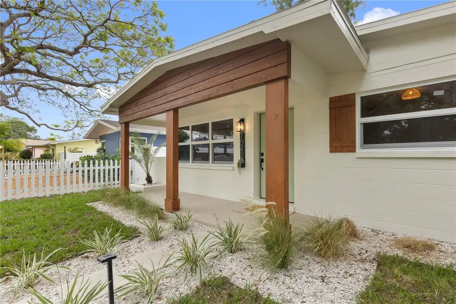 7042 Dartmouth Avenue N, Saint Petersburg, FL 33710 - #3
