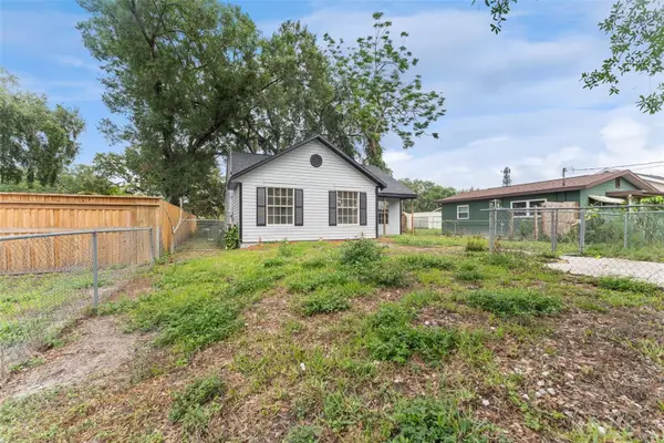 Address Withheld By Seller, SEFFNER, FL 33584