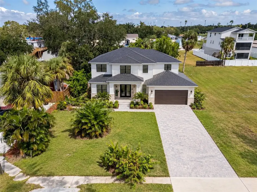 825 60th Avenue Ne, Saint Petersburg, FL 33703 - #2