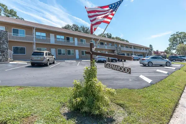 8039 Garden Drive #209, SEMINOLE, FL 33772