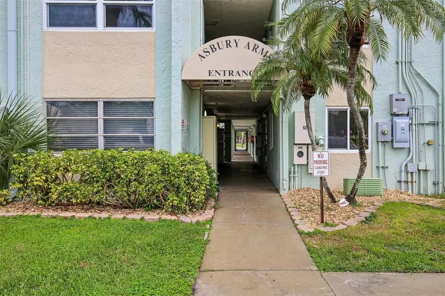 801 83rd Avenue N #511, Saint Petersburg, FL 33702 - #3