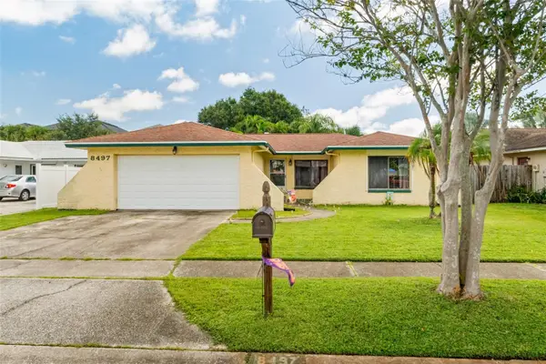 8497 90th Street, SEMINOLE, FL 33777