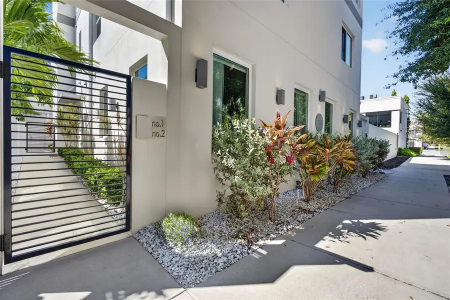 536 4th Avenue S #2, Saint Petersburg, FL 33701 - #3
