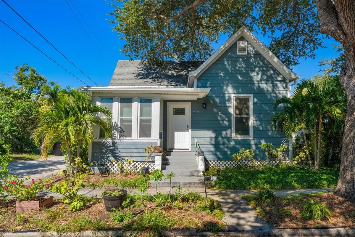 940 Locust Street Ne, Saint Petersburg, FL 33701 - #1