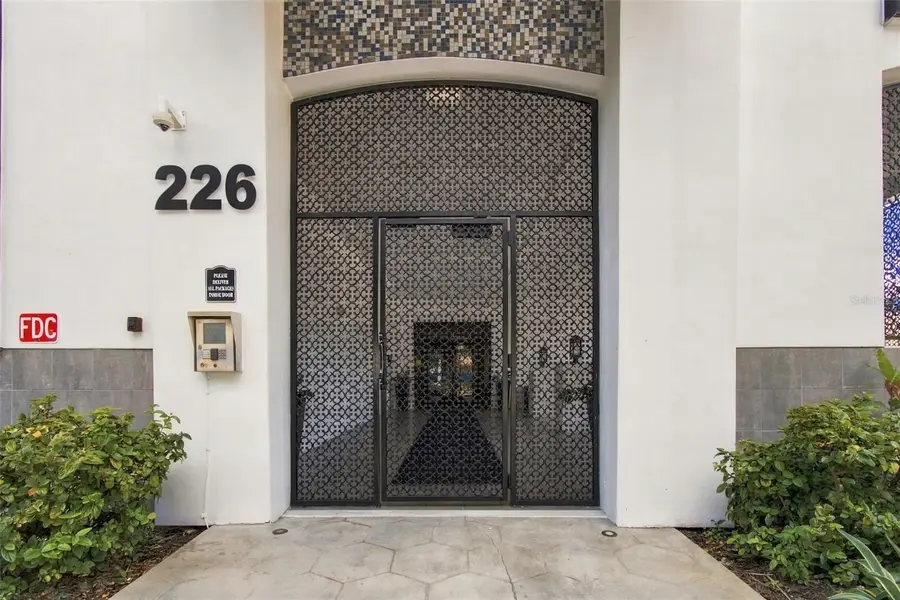 226 5th Avenue N #M05, Saint Petersburg, FL 33701 - #2
