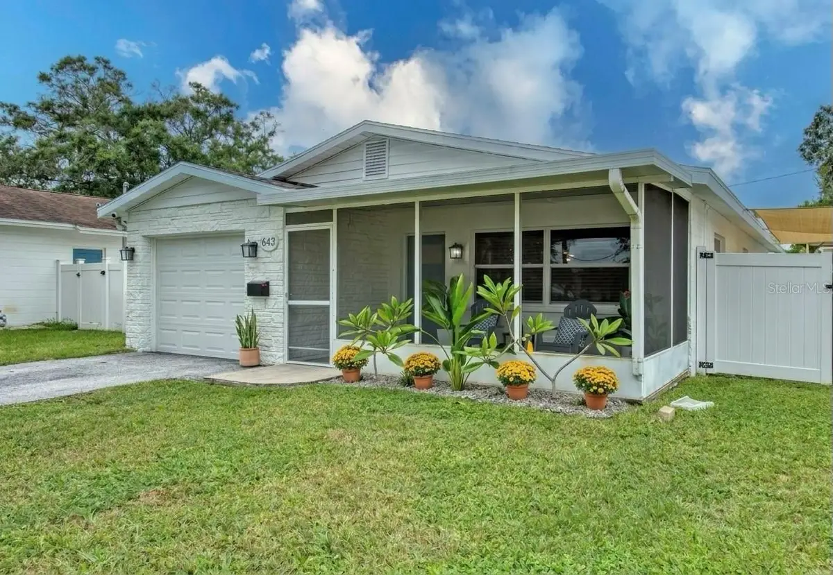 643 Southwest Boulevard N, Saint Petersburg, FL 33703 - #1