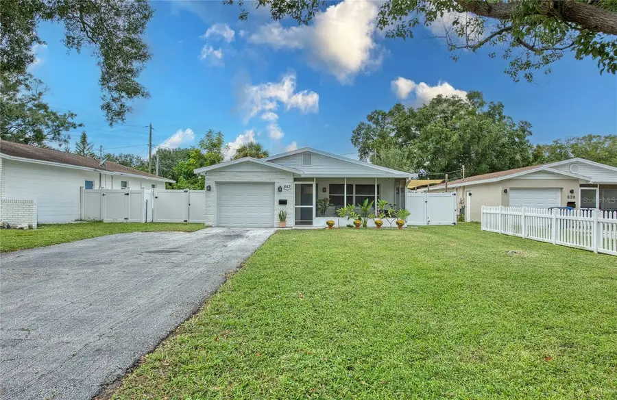 643 Southwest Boulevard N, Saint Petersburg, FL 33703 - #3