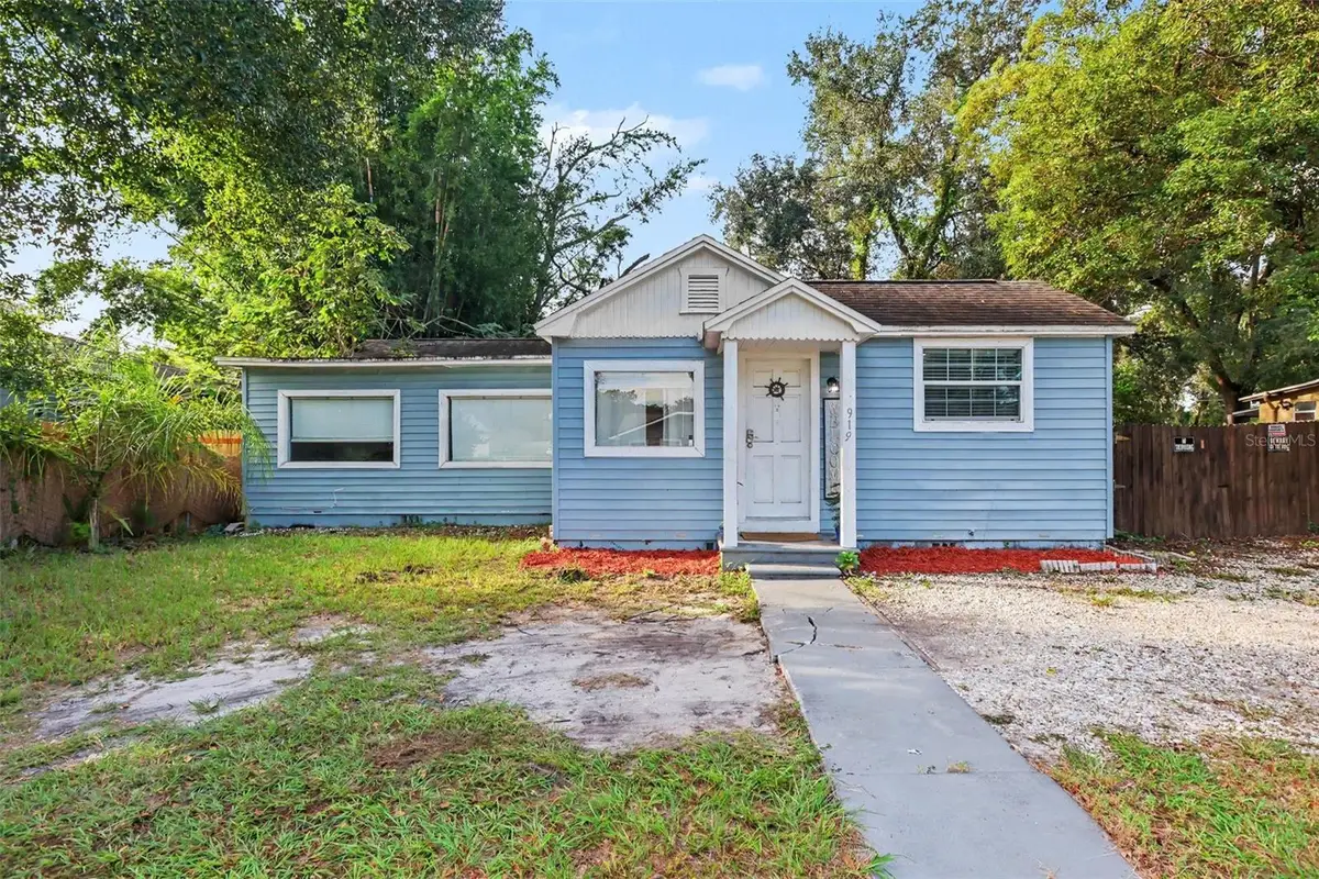919 E Bougainvillea Ave, Tampa, FL 33612 - #1