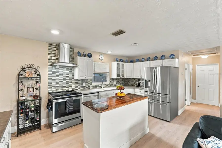 8030 5th Street N, Saint Petersburg, FL 33702 - #2