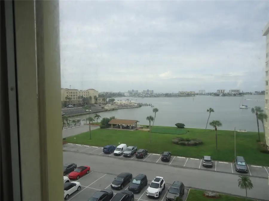 4550 Cove Circle #605, Saint Petersburg, FL 33708 - #2
