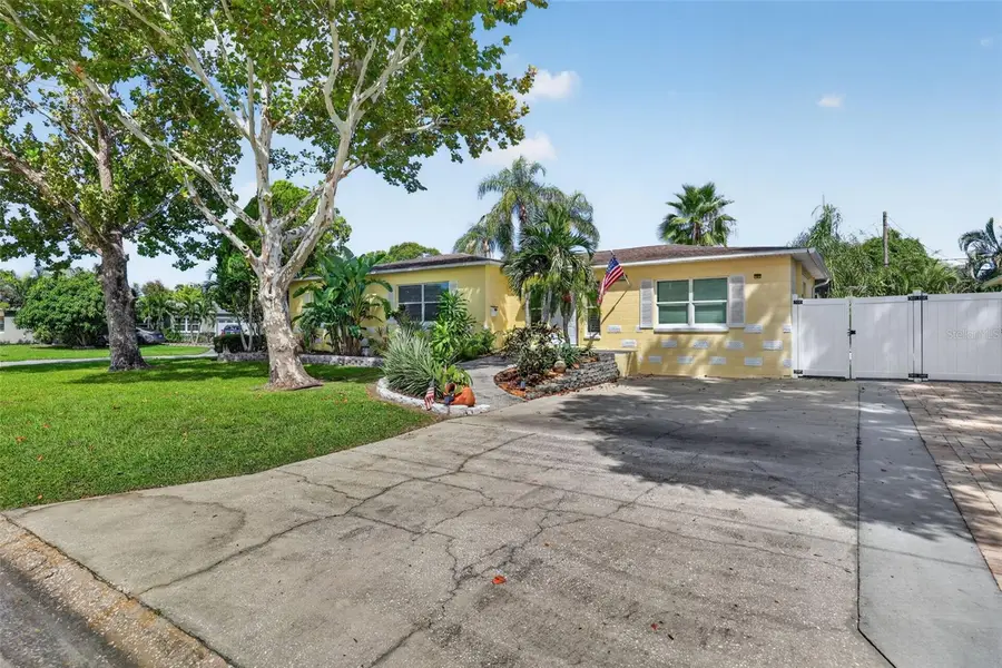 3793 Benson Avenue N, Saint Petersburg, FL 33713 - #2