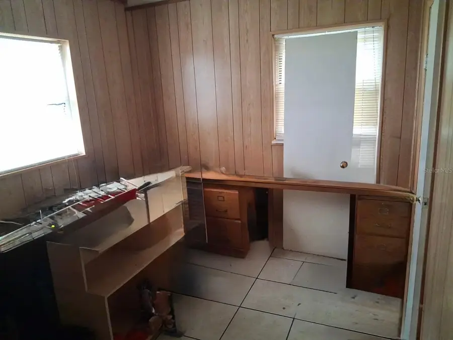 320 W Terrace Avenue, Lake Alfred, FL 33850 - #3
