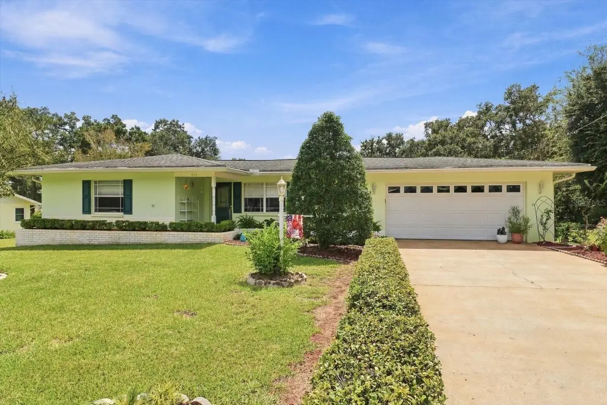 911 E Harvard Street, Inverness, FL 34452 - #1
