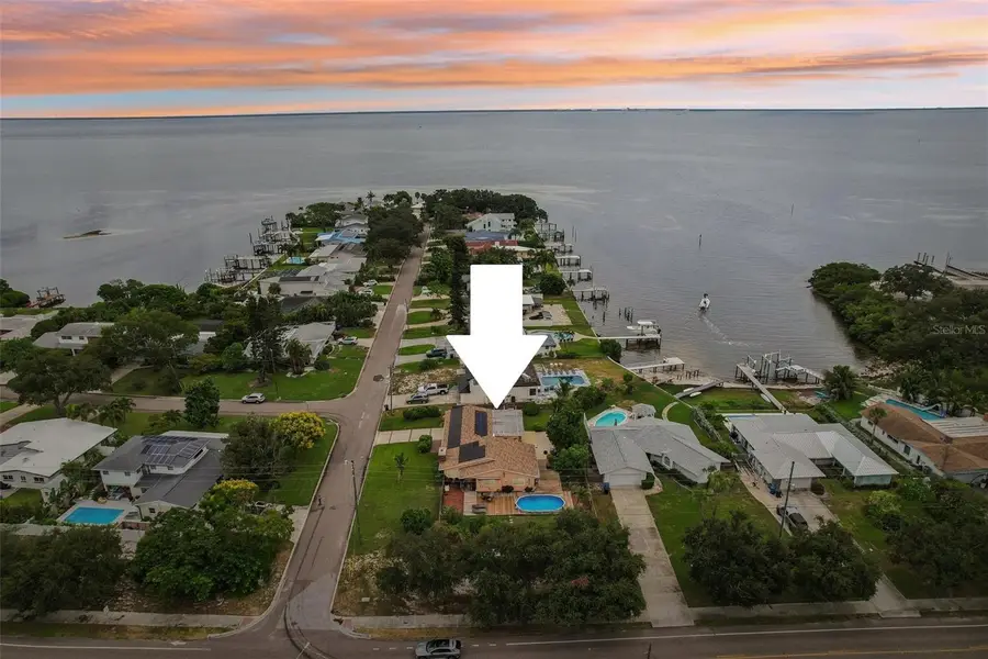 398 Colony Point Road S, Saint Petersburg, FL 33705 - #2