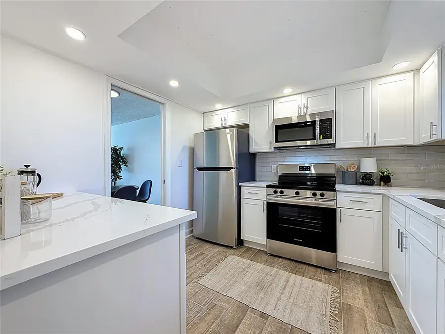4550 Cove Circle #106, Saint Petersburg, FL 33708 - #3